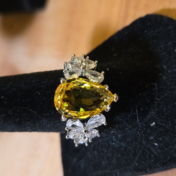 Citrine and white zircon ring, sz. 8, NWOT - Picture 6 of 8